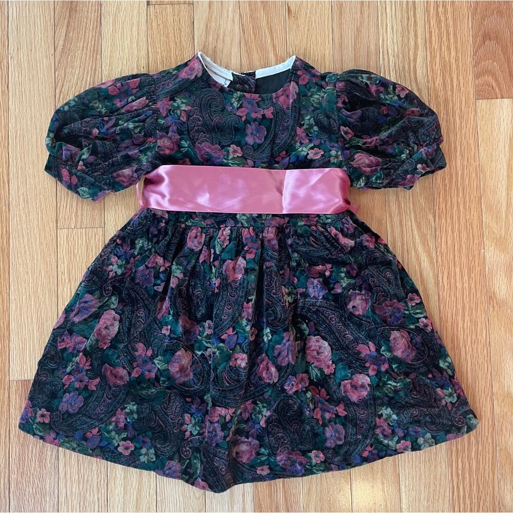 Vintage Girls Velvet Floral Dress, bow, sash, buttons,‎ 3T